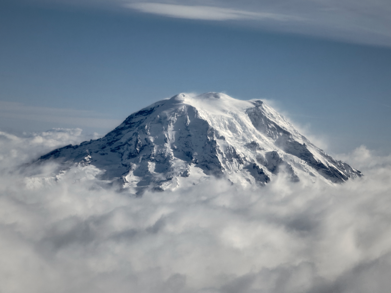 Nice Tahoma flyover out of Seattle.